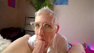 This babe gives such a oral pleasure for the premier hour and swallows anything