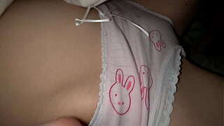 That babe IS CUMMING FOR THE Inceptive TIME! Extreme teenage tugjob