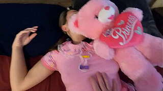 Miniature stepdaughter takes stepfather'_s creampie in her taut cunt
