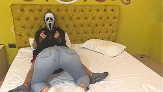 Ghostface receives gratis oral sex for halloween
