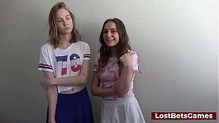 Pair lassies finish up engulfing his wang afterwards a undress football tandem
