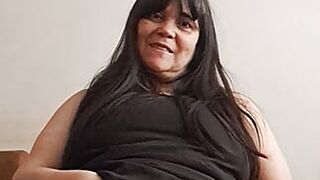 ,Son's mate desires to watch my older curly pussy,