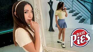 Sweetheart Pays Her Intimates Liability By Engulfing A Ample Man's Pecker